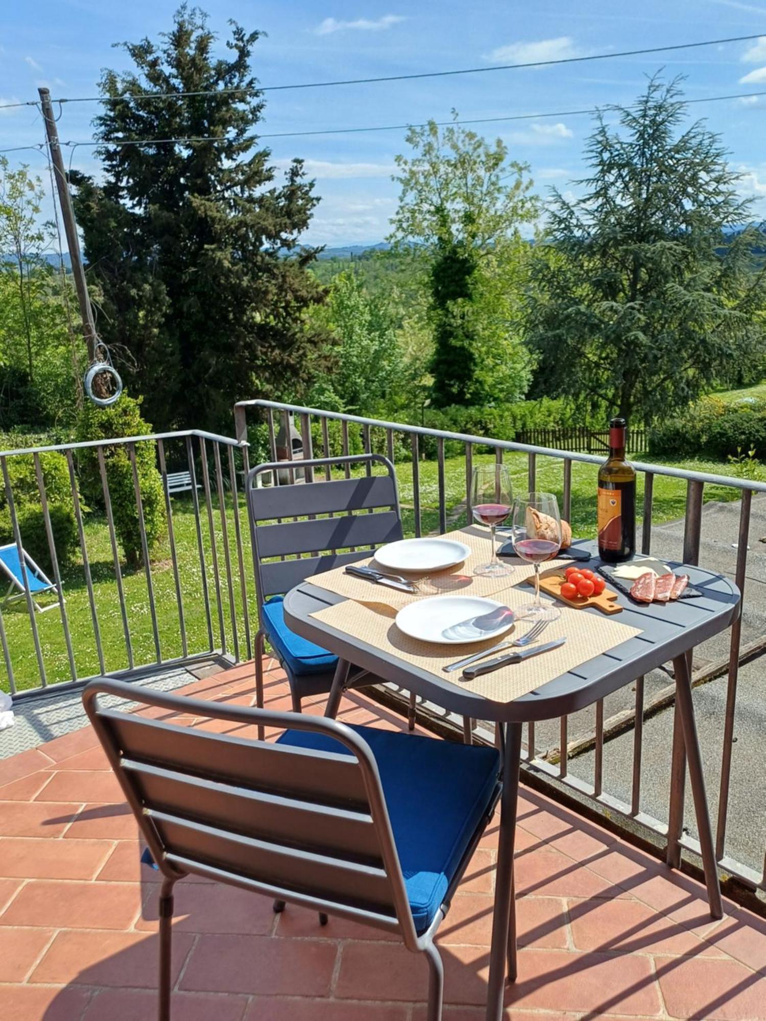 Terricciola Agriturismo Terre Di Toscana מראה חיצוני תמונה